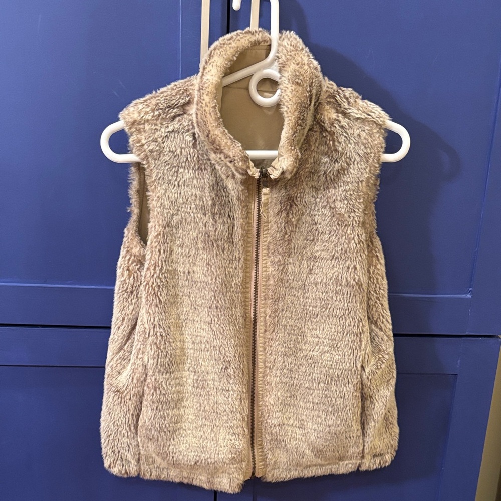 Old Navy Tan Reversible Faux Fur Vest - Picture 2 of 9
